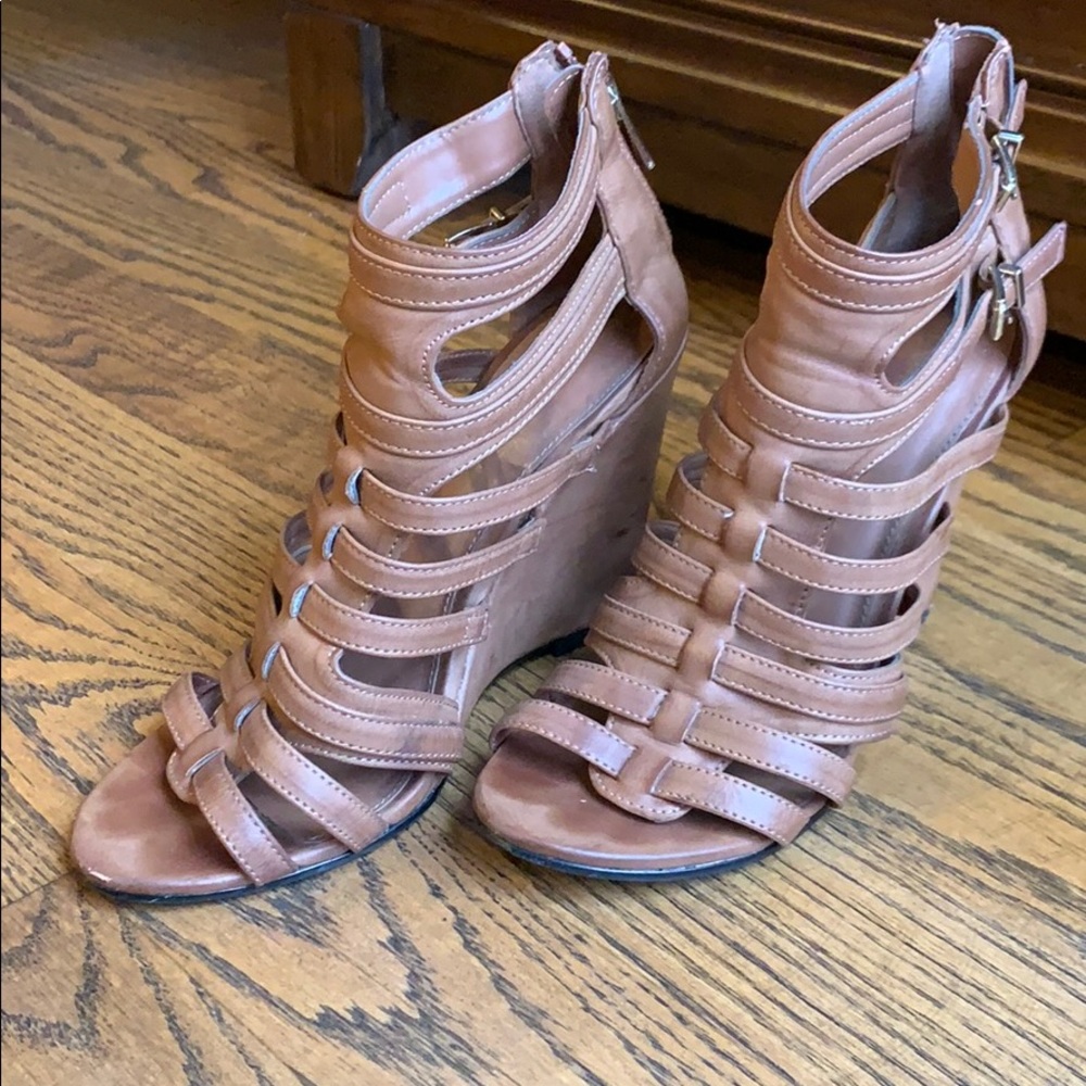 Express Brown Wedges